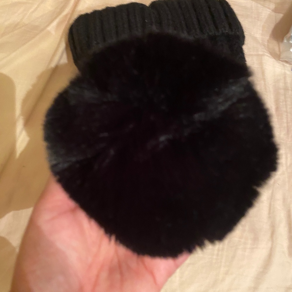 Beautiful hat - Picture 2 of 6